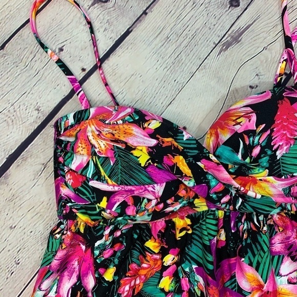 NWOT Kenneth Cole Reaction Tropical Tankini Top - Picture 2 of 8